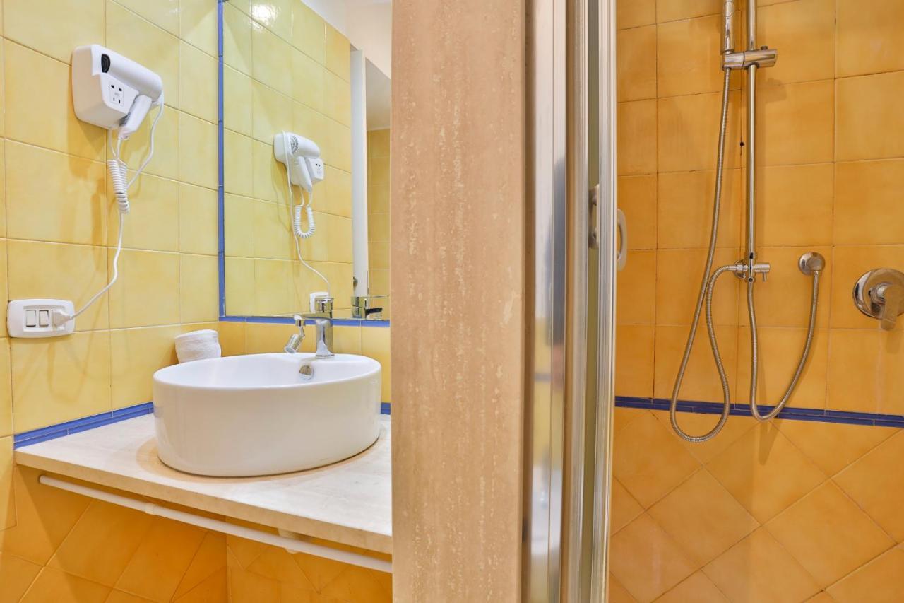 Porta Medina Apartment Неаполь Экстерьер фото