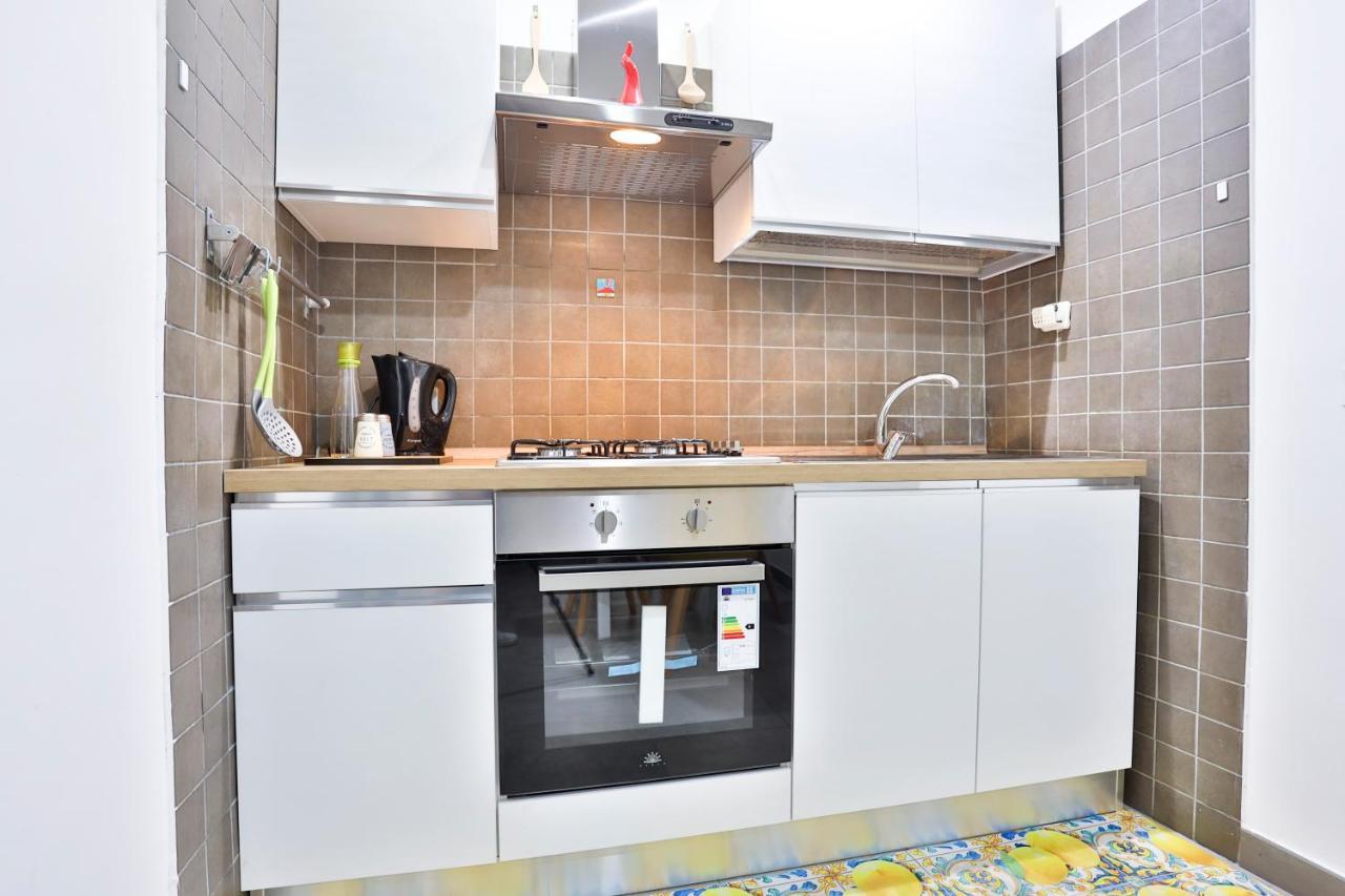 Porta Medina Apartment Неаполь Экстерьер фото